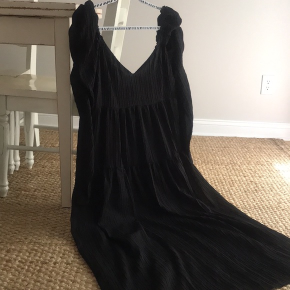 Astr Dresses & Skirts - New with Tag: ASTR THE LABEL Ruched Long Puff Sleeve Tiered Dress. Size XL